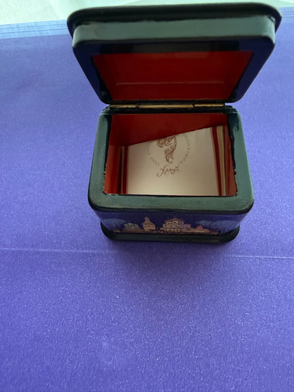 Hand-Painted Russian Lacquer Trinket Box in Black with Teal & Gold Accents - Picture 9 of 11
